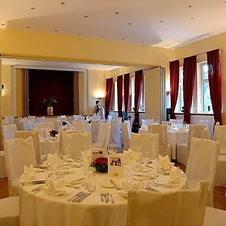 Wolf - Wir Freuen Uns Hotel