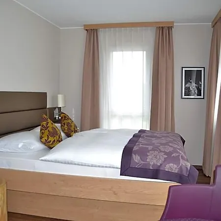 Hotel Wolf - Wir Freuen Uns 3*